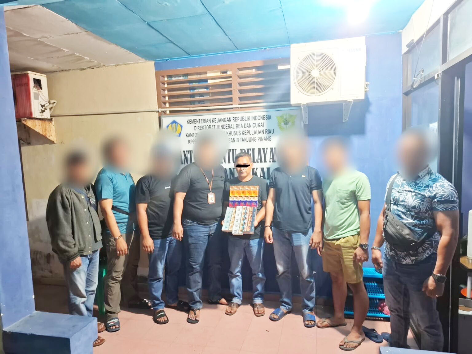 Oknum ASN Natuna Diamankan Bawa 429 Slop Rokok Ilegal Pakai Kapal Roro