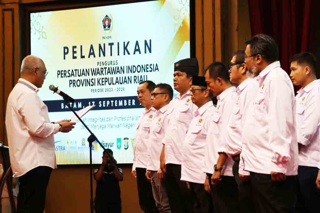 Pengurus PWI Provinsi Kepri Dilantik Ulang, Harus Siap Hadapi Tantangan Era AI
