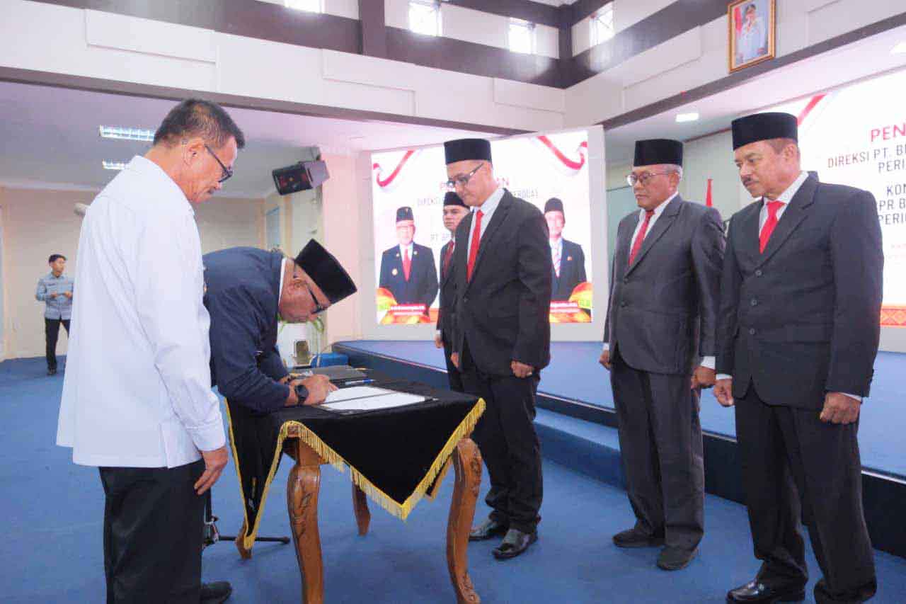 Michael Go Dilantik Jadi Dirut BPR Bestari, Momon Direktur Kepatuhan