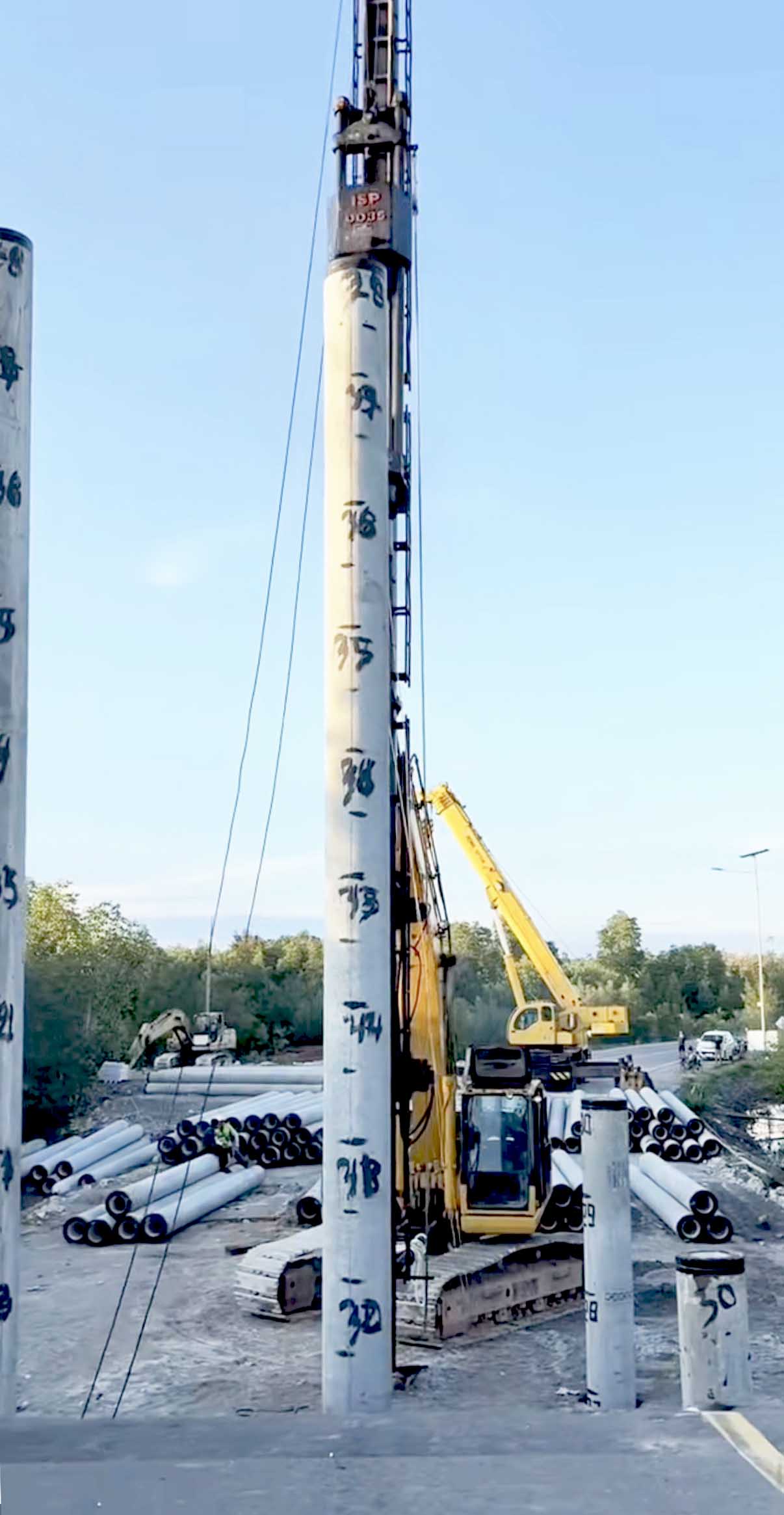 Pekerjaan Preservasi Jalan Dan Jembatan Lintas Barat Sudah di Piling