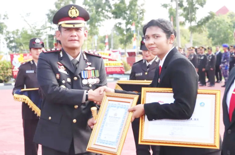 Ungkap Peredaran Sabu 2,3 Kg, Kasatres Narkoba Bintan Diganjar Penghargaan