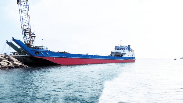 Kapal Kargo LCT Amir Khan 1468 Berbendera Indonesia Diserang Di Bab al-Mandab, Yaman