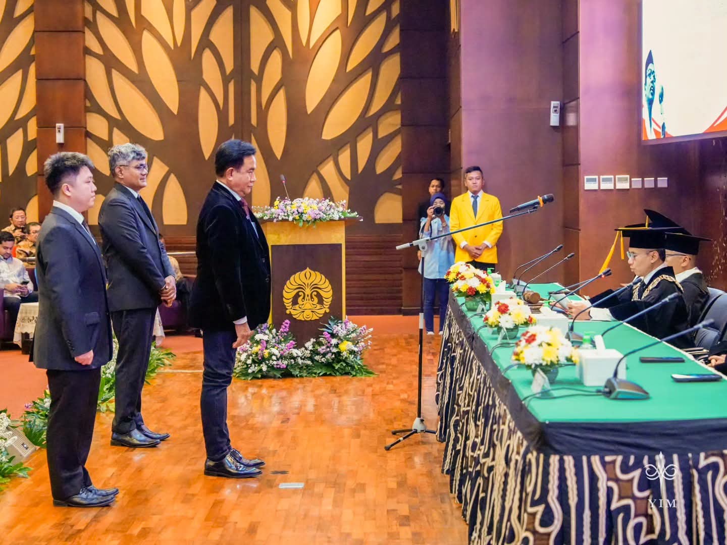 Menko Yusril Ihza Mahendra Raih Gelar Doktor Ilmu Filsafat
